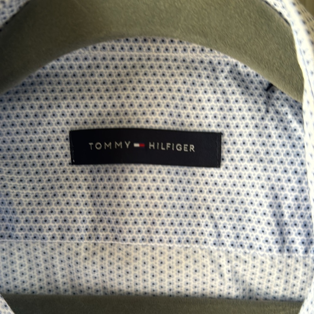 Tommy Hilfiger button down shirt - Picture 2 of 5